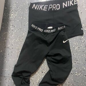 Nike Pro girl black shorts and pants size XL